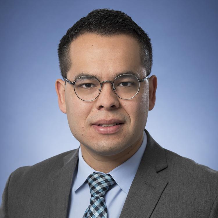 Dr.  Fabio Ynoe de Moraes