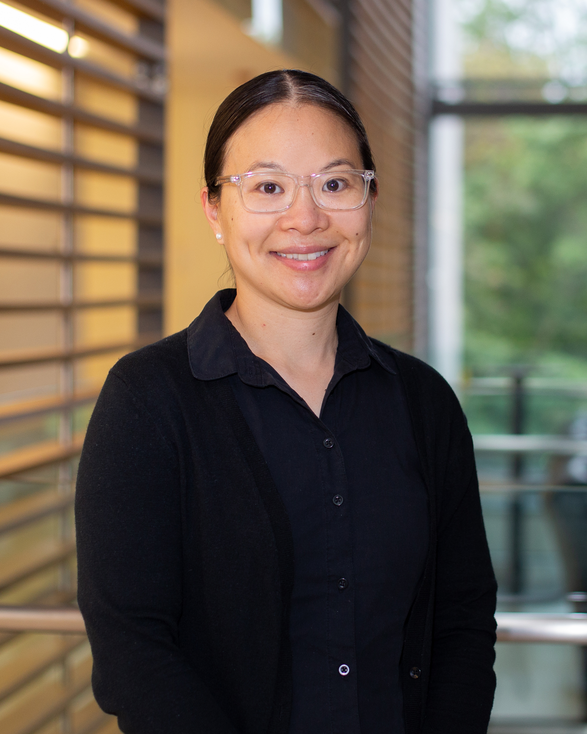 Dr. Anna Voeuk